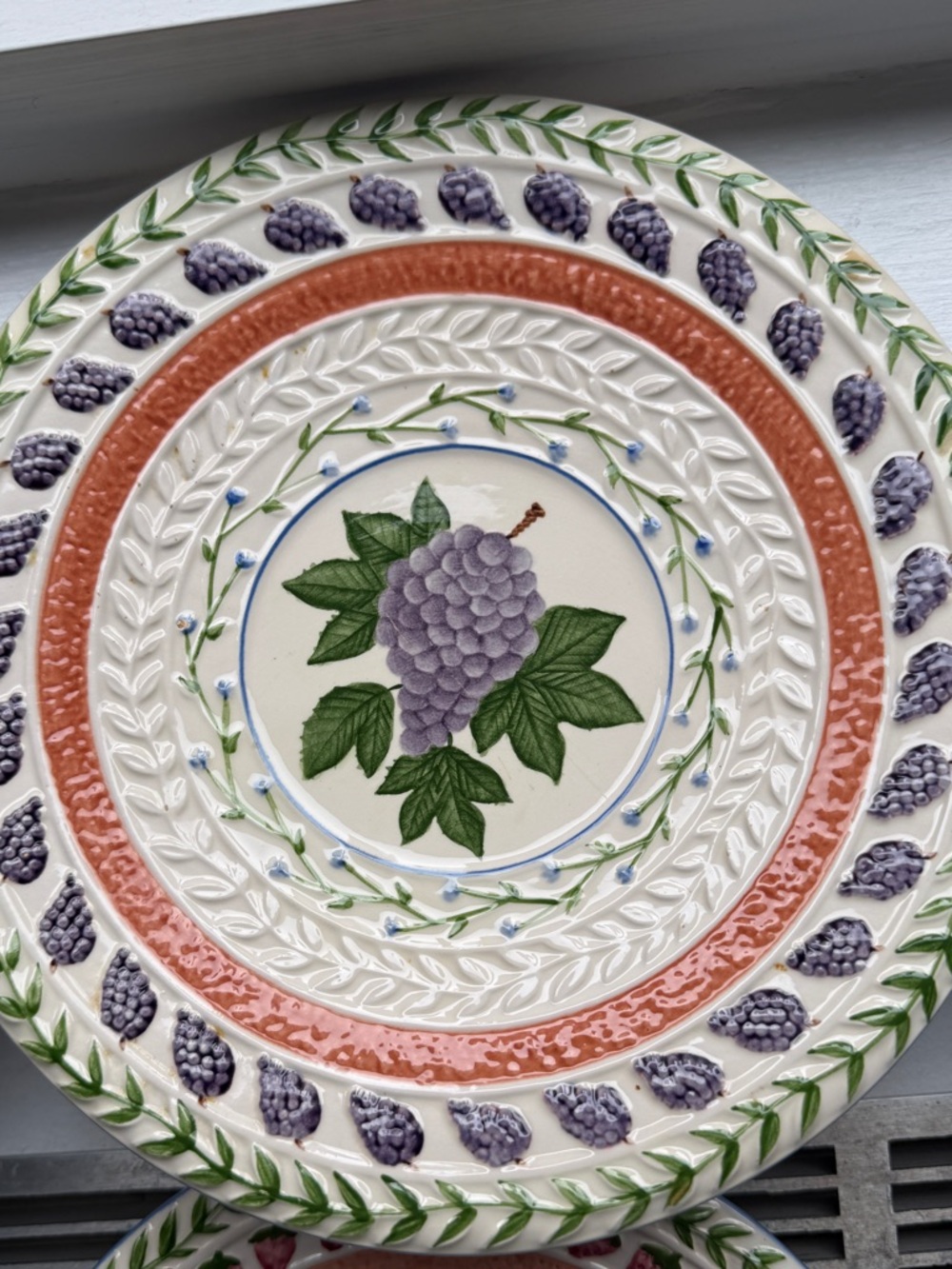 Strata Group Fresh N Fruity Hand Painted Design 8.75" Plates, set of 6 - Picture 6 of 9